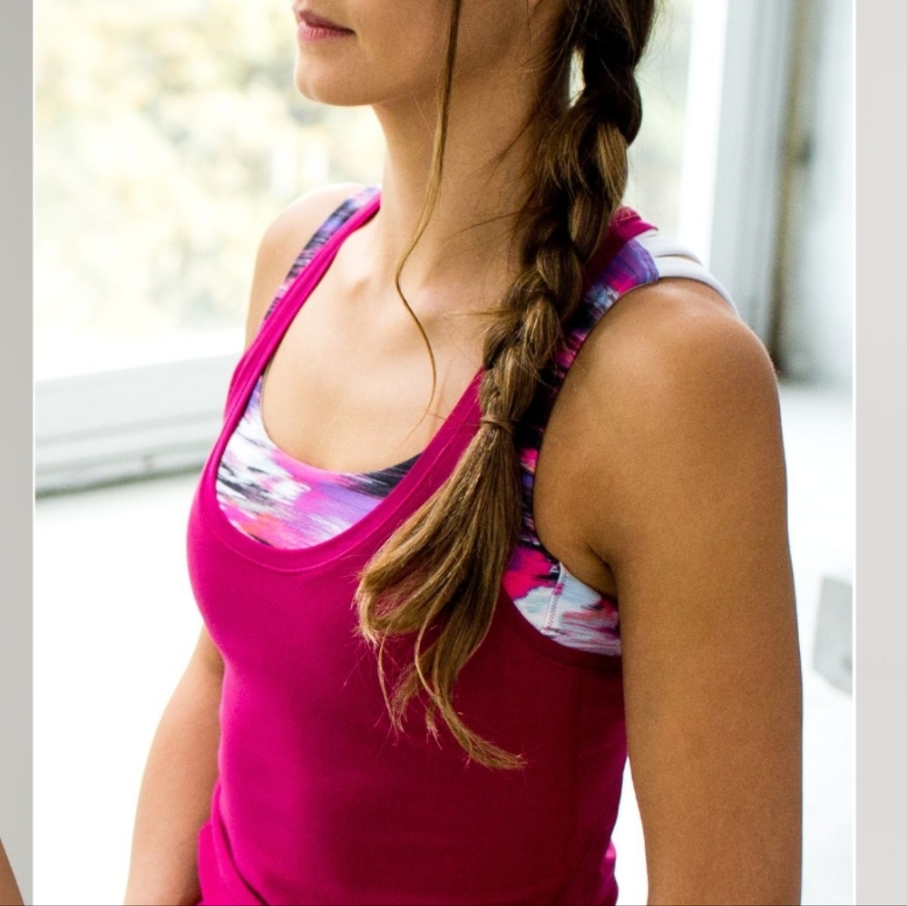 Lululemon Free To‎ Be Wild Sports Bra Parallel Stripe Multi Pink Size 2 Strappy